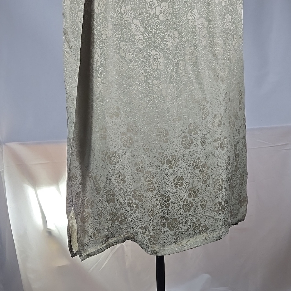 Elegant Floral Mini Dress in Cream